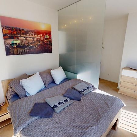 Onsite Free Garage Parking, 10Min Centre By Bus Apartment Prague Ngoại thất bức ảnh
