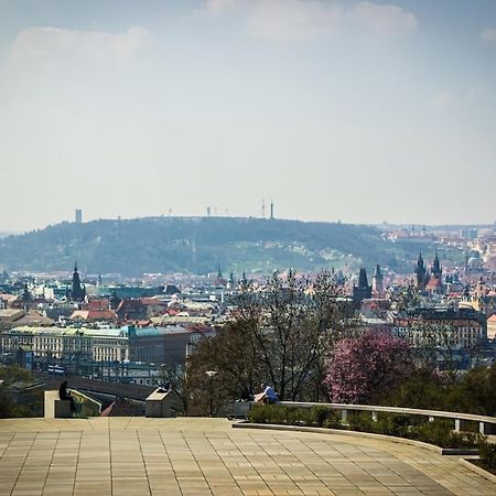 Onsite Free Garage Parking, 10Min Centre By Bus Apartment Prague Ngoại thất bức ảnh