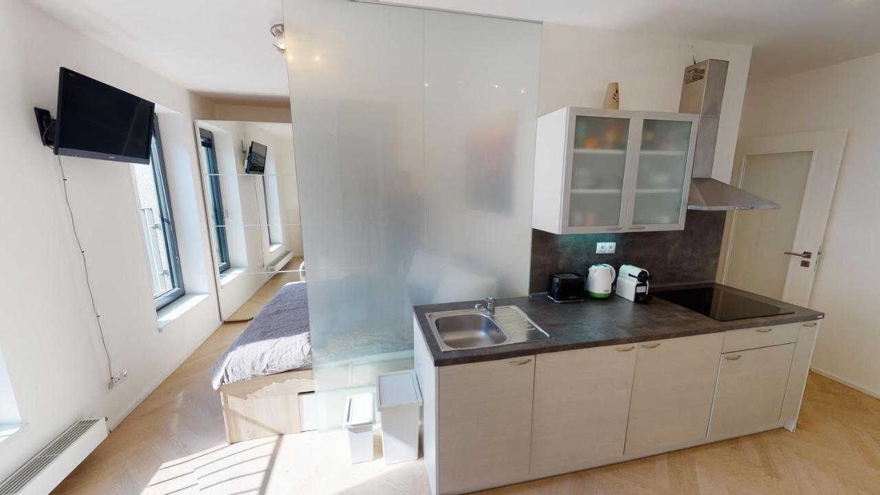 Onsite Free Garage Parking, 10Min Centre By Bus Apartment Prague Ngoại thất bức ảnh